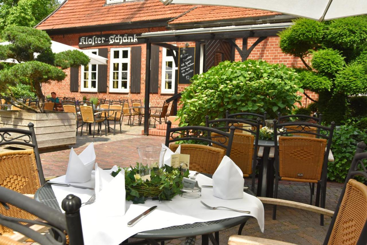 Klosterschänke Hude Hotel Ferienwohnungen Restaurant Café Exterior foto